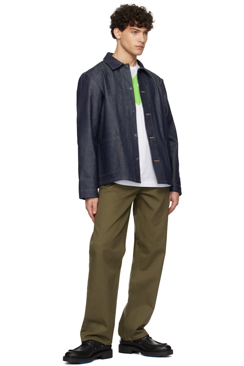 Loose-fit and wide-leg 9.4 oz organic cotton twill trousers.

· High-rise
· Belt loops
· Four-pocket styling
· Button-fly
· Logo patch at back waistband
· Logo-engraved corozo hardware

Supplier color: Green