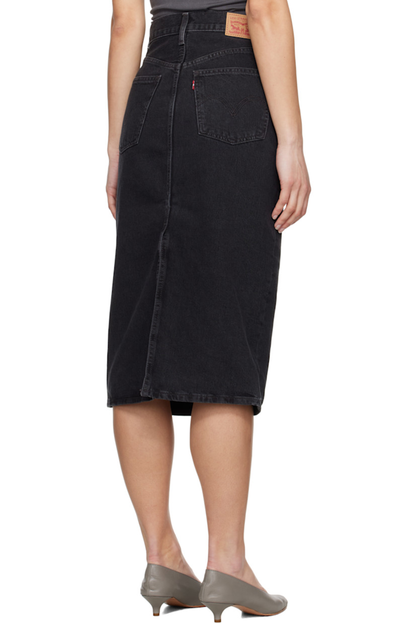Slim-fit non-stretch denim midi skirt. Fading throughout.

· High-rise
· Belt loops
· Five-pocket styling
· Zip fly
· Jacron logo patch at back waistband
· Logo flag at back pocket
· Central vent at back hem
· Logo-engraved antiqued bronze-tone hardware

Supplier color: Open mind/Black
