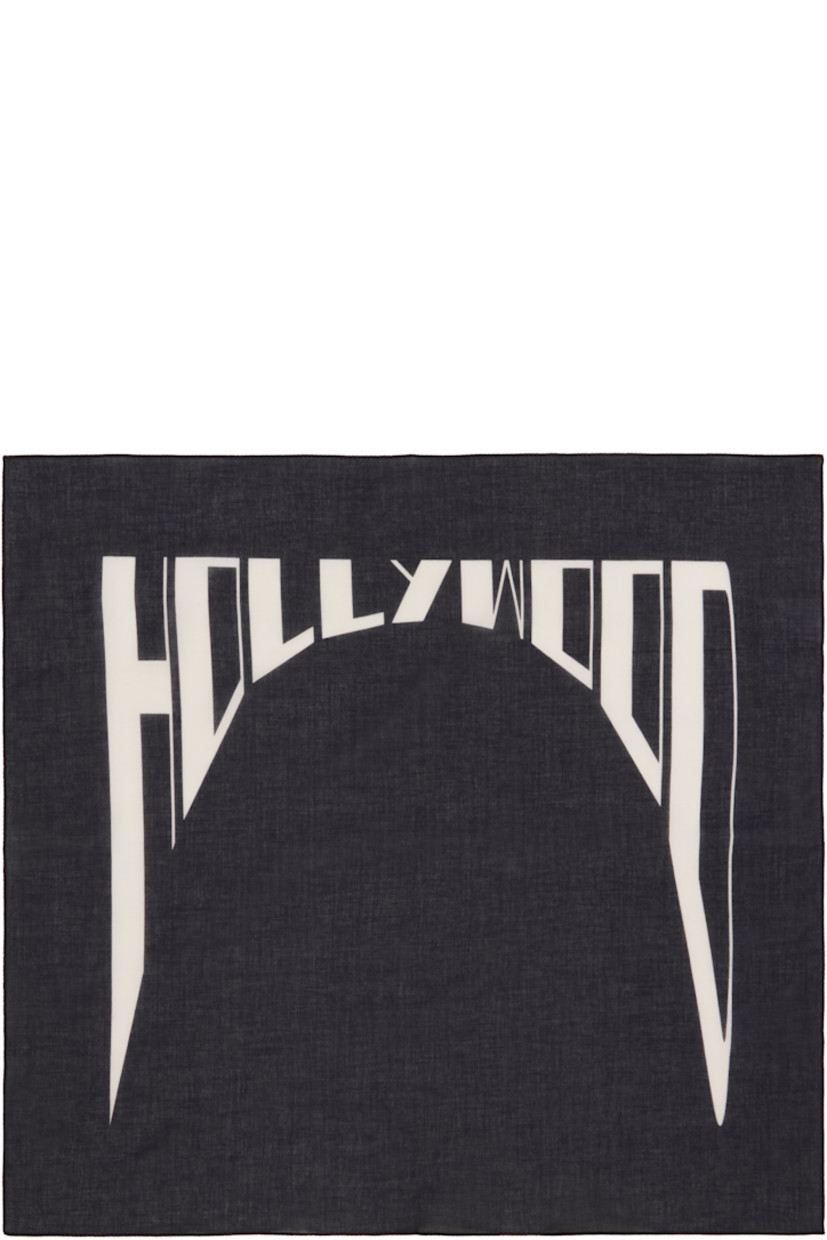Square plain-woven cotton bandana.

· Text printed at face
· L20.5" x W20.5"

Supplier color: Black/Pearl