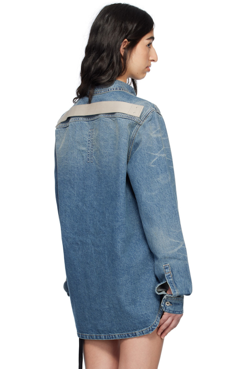 Non-stretch denim jacket. Fading throughout.

· Spread collar
· Button closure
· Flap pockets
· Shirttail hem
· Adjustable buttoned barrel cuffs
· Webbing strap at back yoke
· Zip pockets at interior
· Logo-woven webbing strap at interior
· Contrast stitching in beige

Supplier color: Washed indigo