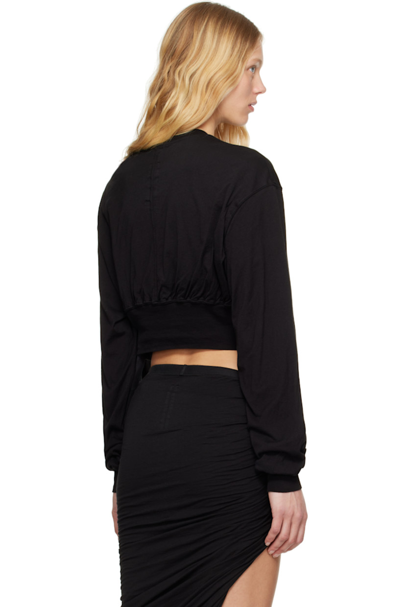 GOTS-certified organic cotton jersey sweatshirt.

· Rib-knit crewneck, hem, and cuffs
· Cropped hem
· Dropped shoulders
· Central seam at back
· Logo-woven webbing strap at interior 

Supplier color: Black
