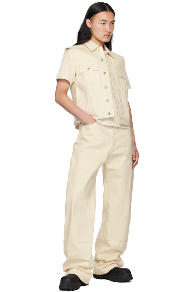 Heavyweight 16 oz non-stretch denim jeans.

· Wide-leg
· Low-rise
· Belt loops
· Six-pocket styling
· Button fly
· Patch pockets at outseam
· Hammer loop and patch pocket at outseam
· Logo patch at back waistband

Supplier color: Natural