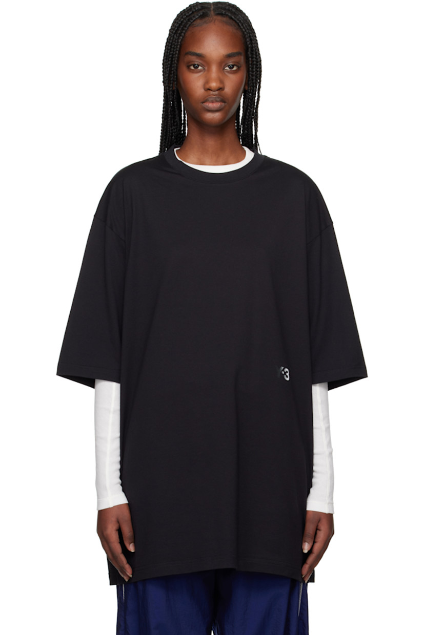 Cotton jersey T-shirt.

· Rib-knit crewneck
· Logo bonded at front
· Dropped shoulders

Supplier color: Black