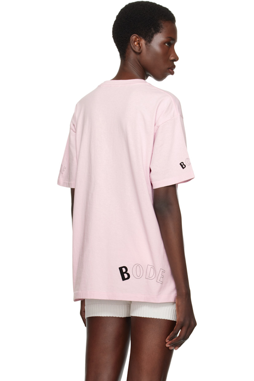 Cotton jersey T-shirt. 

· Rib-knit crewneck
· Patch pocket at chest
· Felted text and graphic at front 
· Logo and graphic printed at front hem 
· Logo printed at sleeves and back hem 

This item is part of a limited run of 160.

Supplier color: Pink