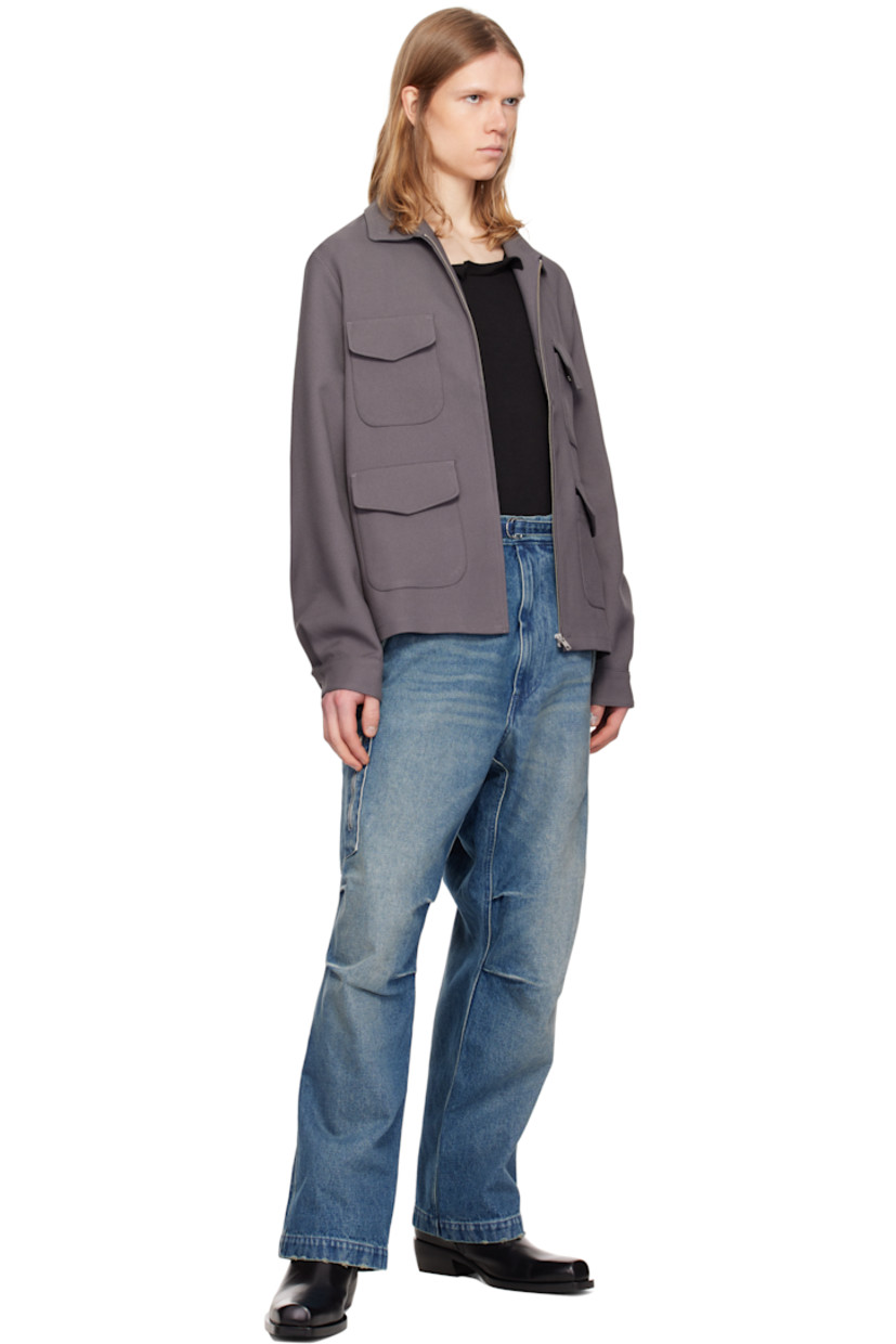 Polyester twill jacket.

· Spread collar
· Zip closure
· Flap pockets at front
· Buttoned barrel cuffs
· Full satin lining

Supplier color: Grey