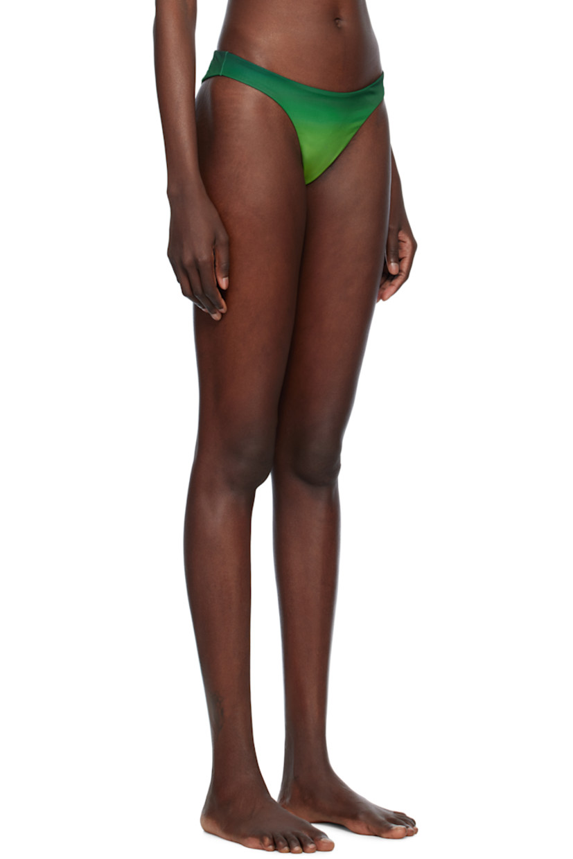 Stretch polyester jersey bikini bottom. Gradient printed throughout.

· Elasticized waistband
· Full stretch jersey lining

Supplier color: Green