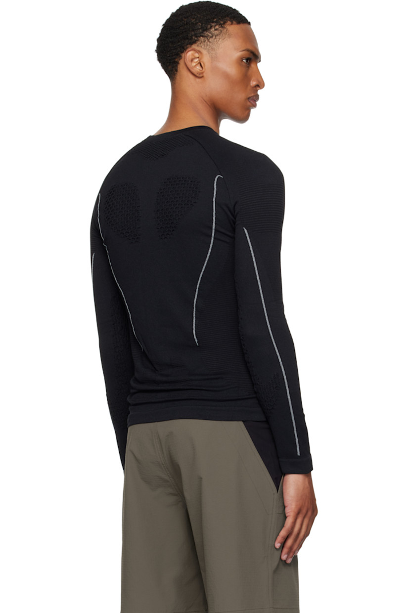Stretch nylon piqué T-shirt.

· Rib-knit crewneck
· Jacquard logo at chest and cuff
· Jacquard stripes at front, sleeves, and back
· Honeycomb detailing at sleeves and back

Supplier color: Black