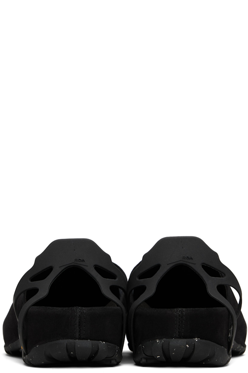 Brushed suede clogs.

· LWG-certified leather
· Logo-embossed collapsible rubber heel strap
· Faux-suede lining
· Speckled Vibram® Ecostep crêpe-rubber sole
 
Supplier color: Black