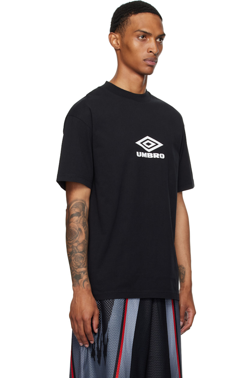 Cotton jersey T-shirt.

· Rib-knit crewneck
· Logo printed at chest
· Dropped shoulders

Supplier color: Black