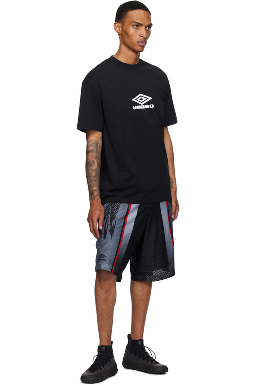 Cotton jersey T-shirt.

· Rib-knit crewneck
· Logo printed at chest
· Dropped shoulders

Supplier color: Black