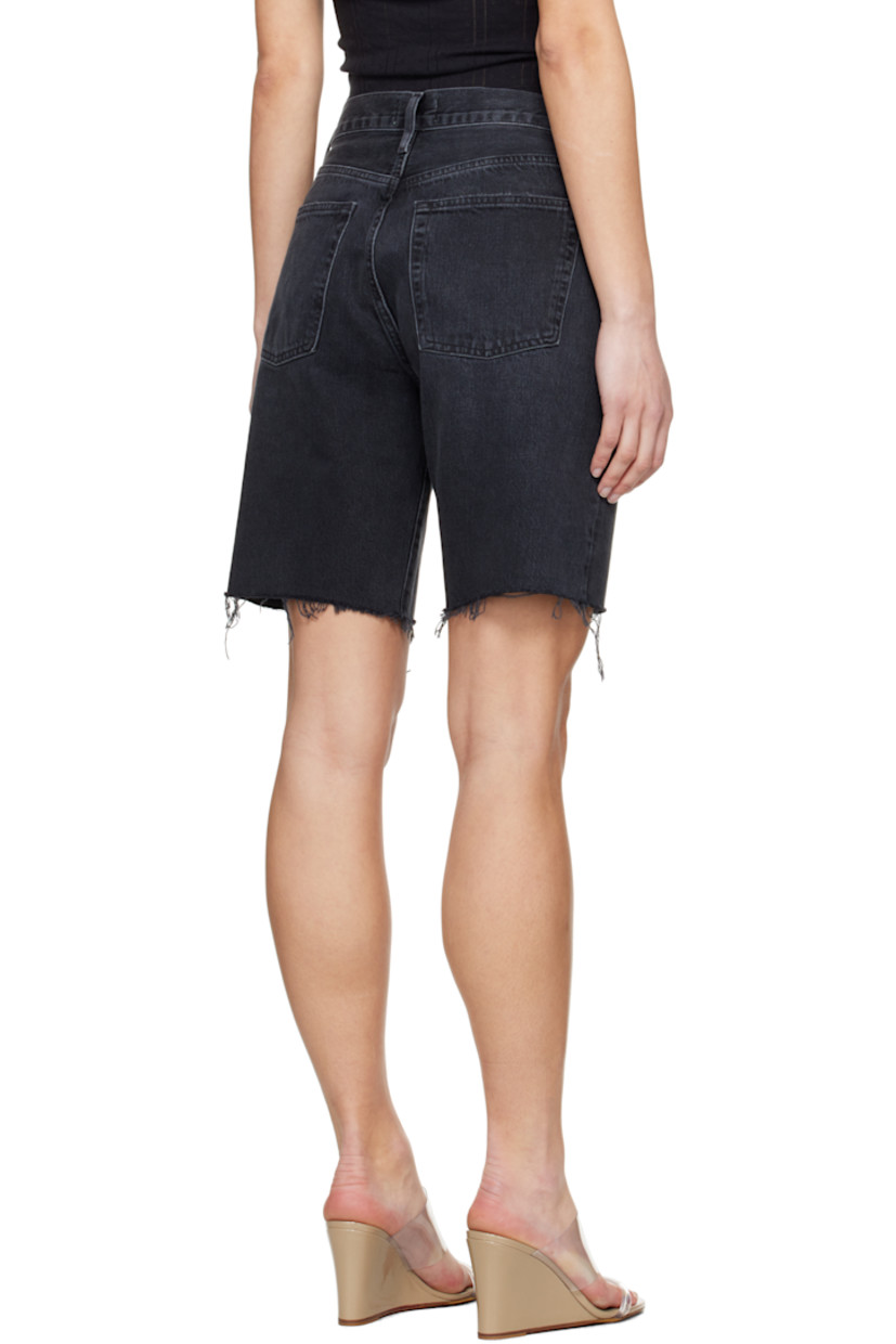 Non-stretch regenerative cotton denim shorts. Fading, whiskering, and subtle distressing throughout.

· Relaxed-fit
· Mid-rise
· Belt loops
· Five-pocket styling
· Button fly
· Frayed edge at cuffs
· Logo-engraved silver- and copper-tone hardware

Supplier color: Hitch
