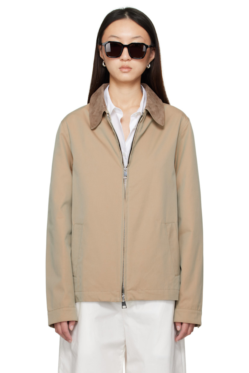 Organic cotton twill jacket. 

· Suede spread collar 
· Two-way zip closure
· Welt pockets
· Button fastening at cuffs
· Twin vents at back hem

Supplier color: Beige