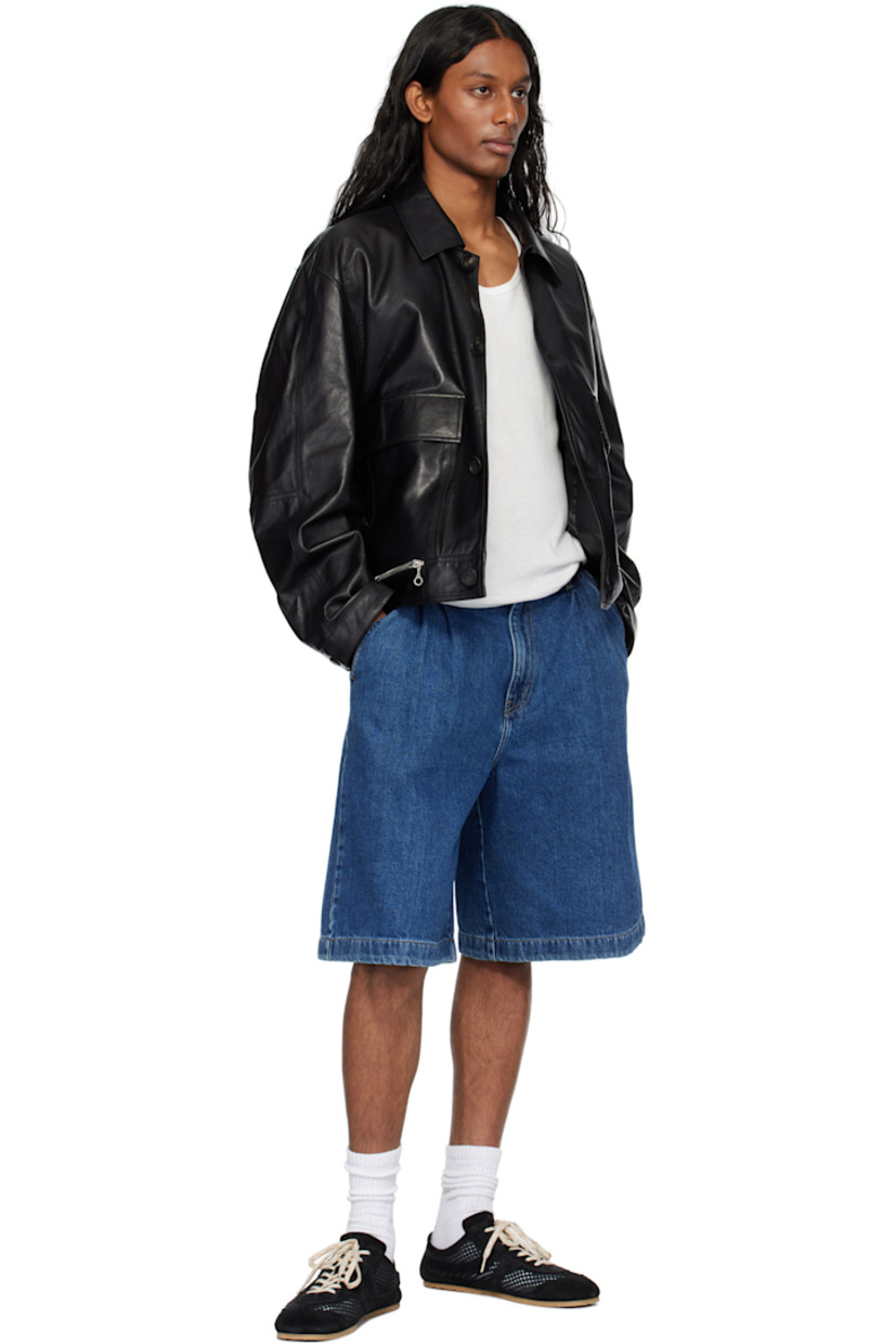 Non-stretch denim shorts. Fading throughout.

· Belt loops
· Pleats at waistband
· Four-pocket styling
· Zip fly
· Leather logo patch at back waistband
· Contrast stitching in tan

Supplier color: Blue