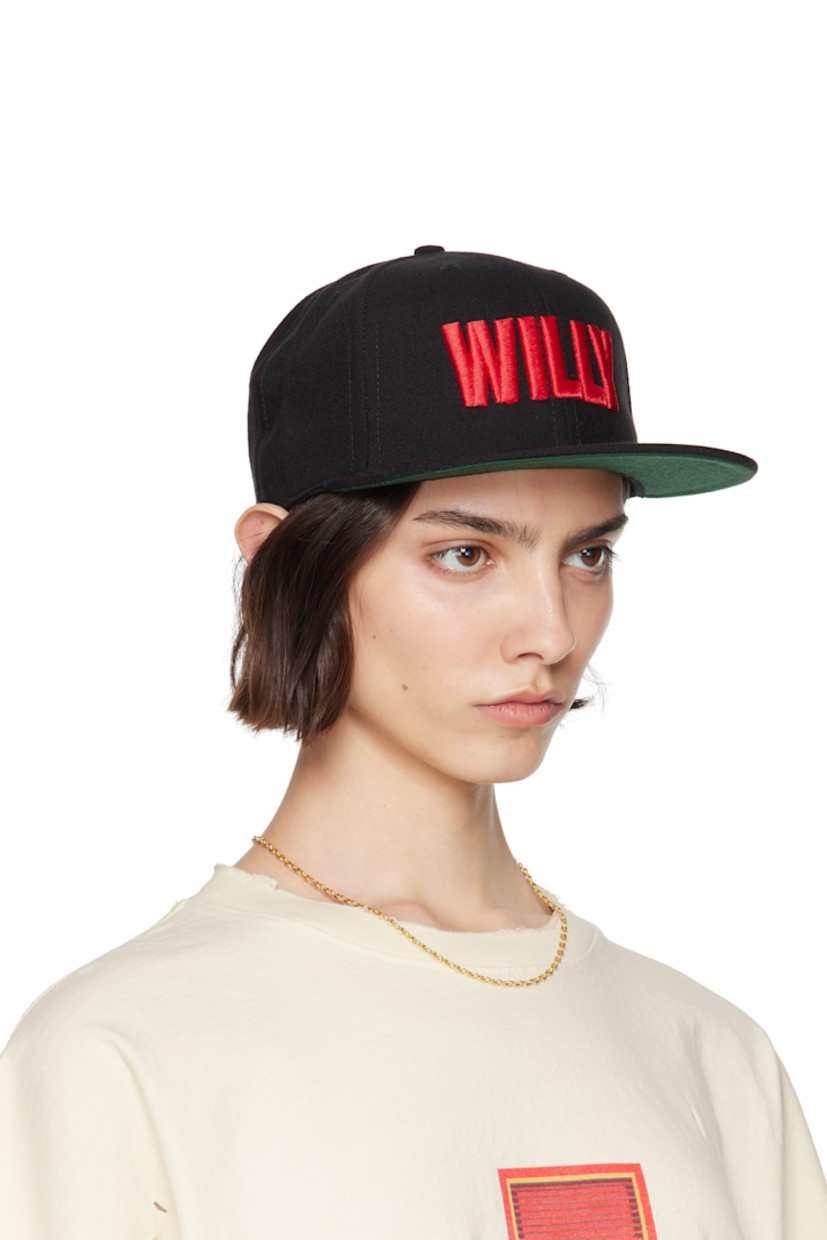 Acrylic- and wool-blend twill cap in black.

· Embroidered eyelets at crown
· Logo embroidered at face and side
· Flat brim
· Snapback fastening
· Twill browband

Supplier color: Black