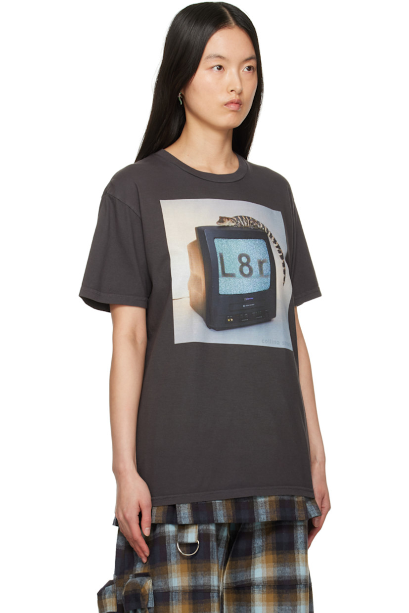 Organic cotton jersey T-shirt. 

· Rib-knit crewneck
· Graphic and logo printed at front 

Supplier color: L8r
