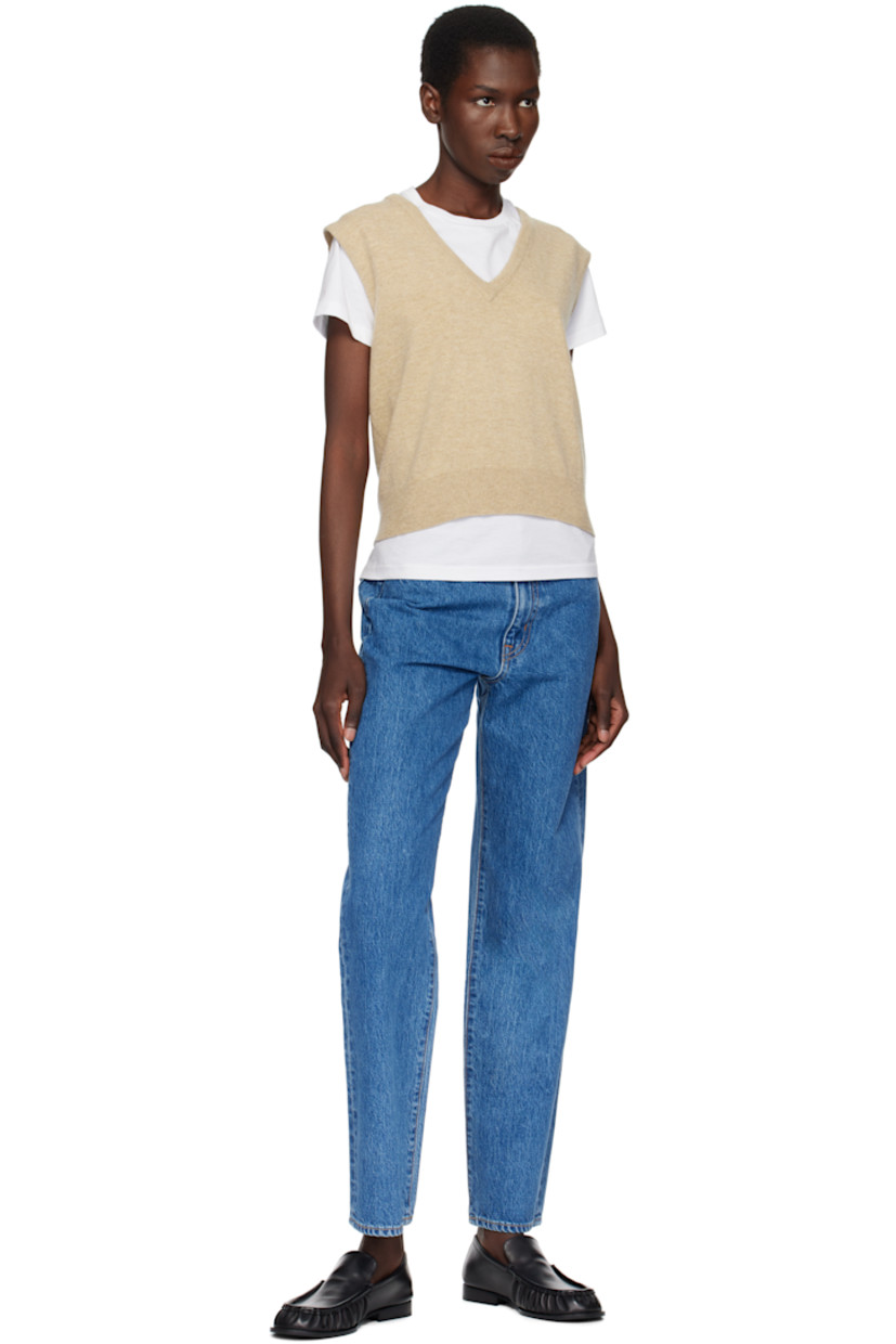 Straight-leg non-stretch denim jeans. Fading throughout.

· High-rise
· Belt loops
· Five-pocket styling
· Zip fly
· Contrast stitching in tan

Supplier color: Sweet memory