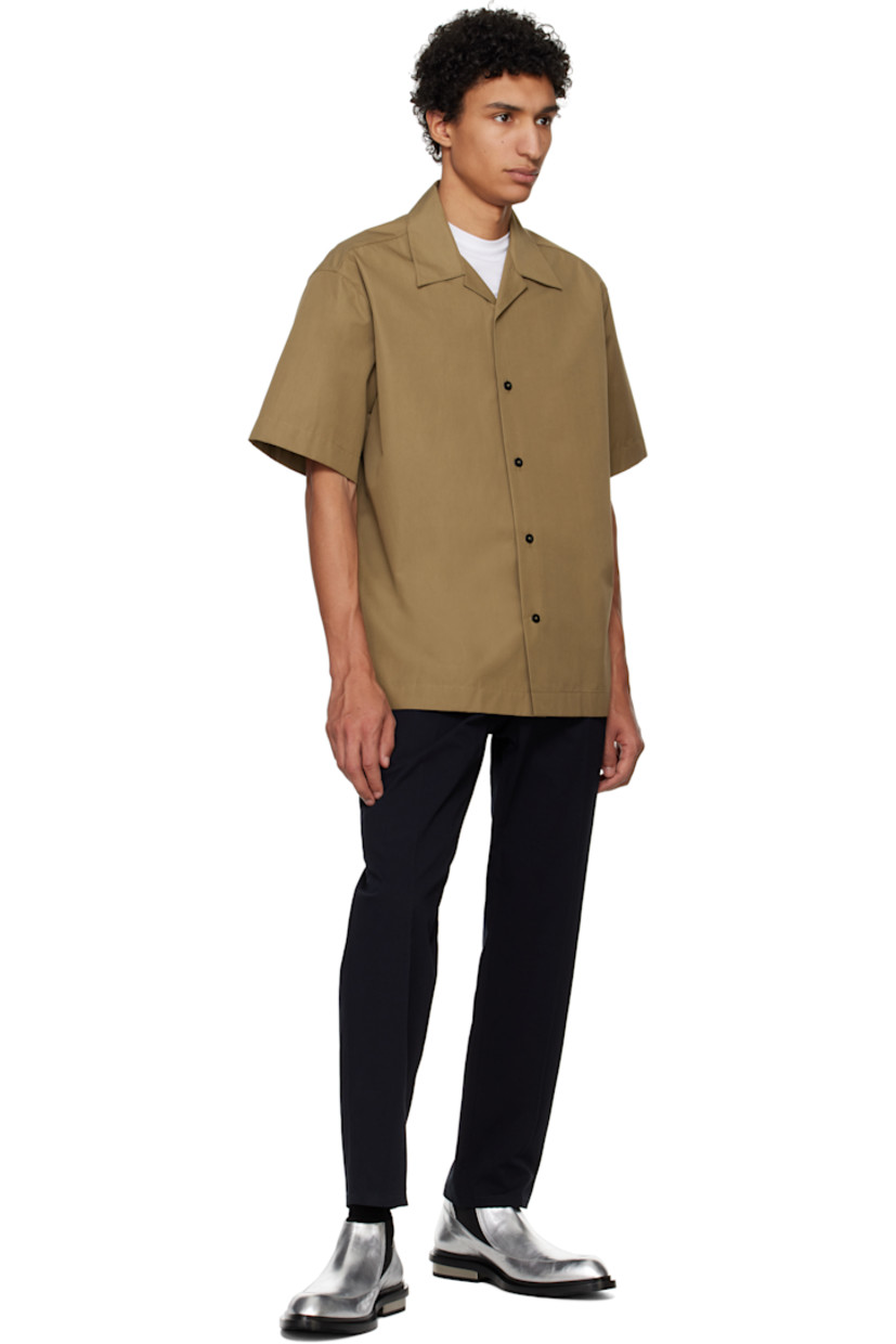 Heavyweight cotton poplin shirt. 

· Open spread collar
· Button closure

Supplier color: Thyme green