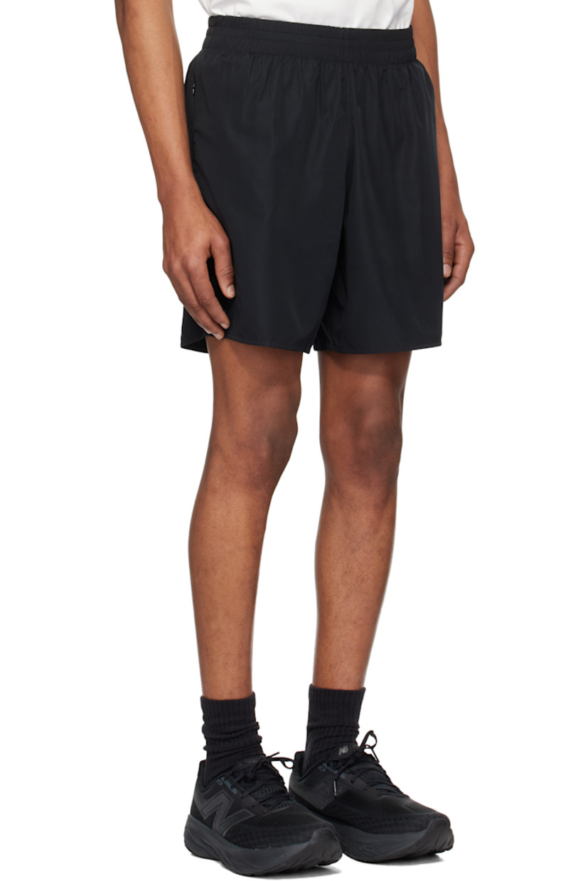 Polyester taffeta shorts.

· Elasticized waistband
· Two-pocket styling
· Bonded logo at cuff
· Vented cuffs

Supplier color: Black
