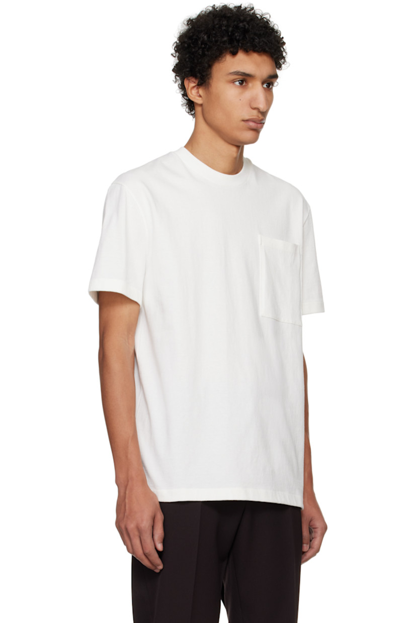Lightweight cotton jersey T-shirt.

· Rib-knit crewneck
· Patch pocket 
· Logo flag at back shoulder

Supplier color: Optic white