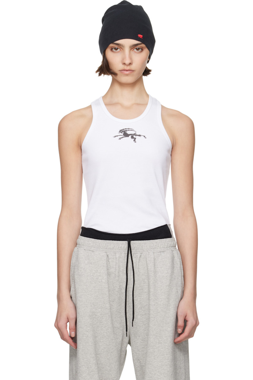 Upcycled cotton ribbed jersey tank top. 

�· Scoop neck
· Logo graphic printed at front 
· Logo flag at back collar

Each item is unique. Please note coloration and finishings may vary.

Supplier color: Jersey white