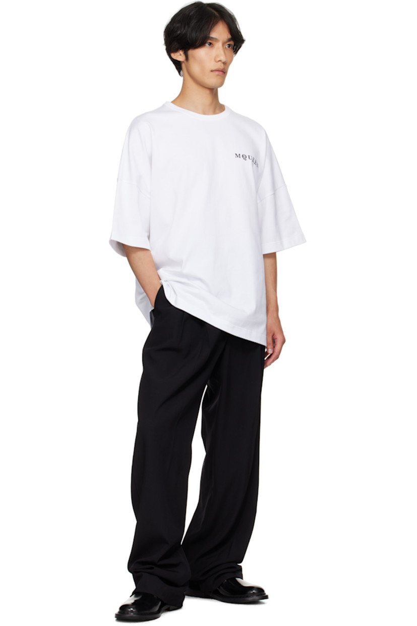 Cotton jersey T-shirt.

· Rib-knit crewneck
· Logo printed at chest and back
· Dropped shoulders

Supplier color: White