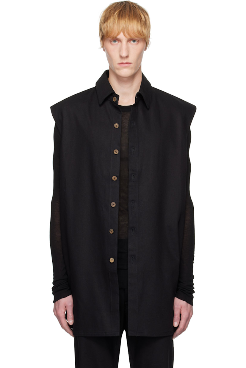 Handcrafted non-stretch denim vest.

· Loose-fit
· Spread collar
· Button closure
· Shirttail hem
· Dropped armscyes

Supplier color: Black