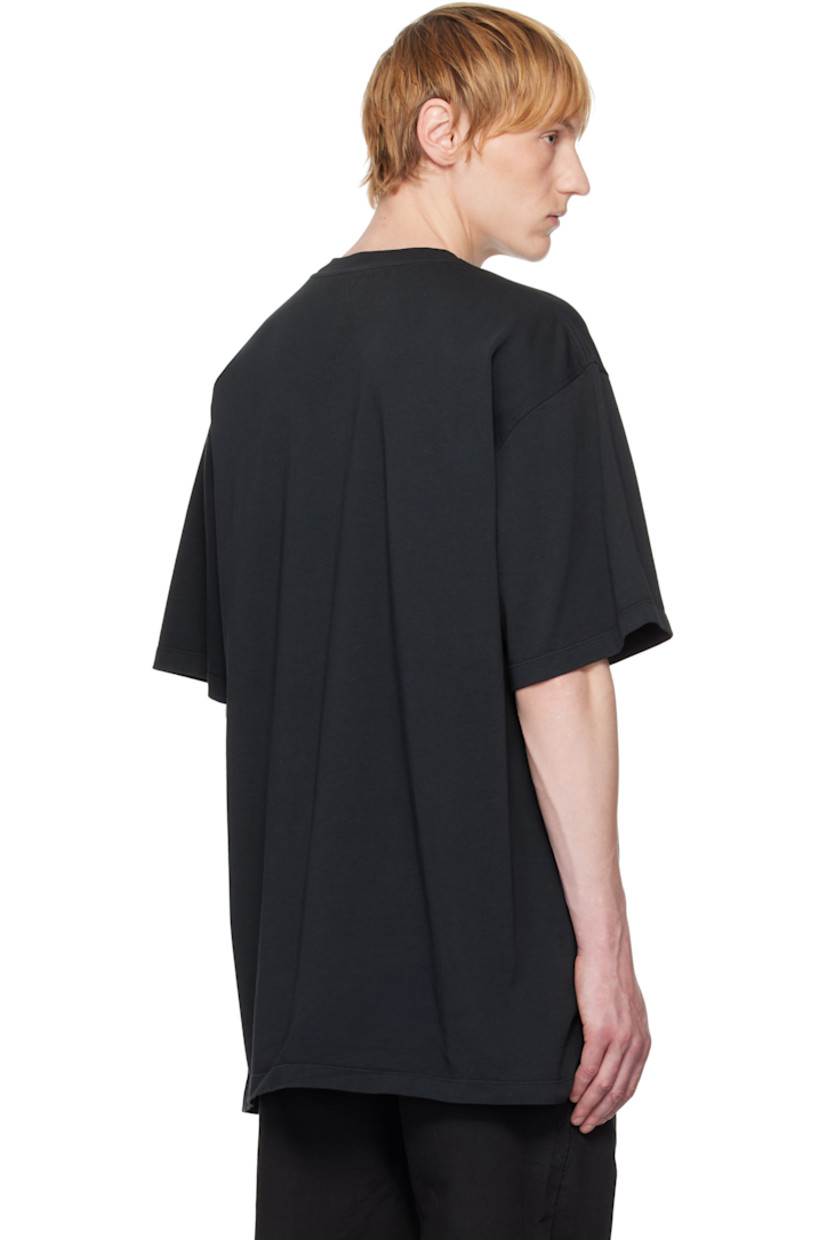 Handcrafted cotton jersey T-shirt.

· Rib-knit crewneck
· Dropped shoulders

Supplier color: Black