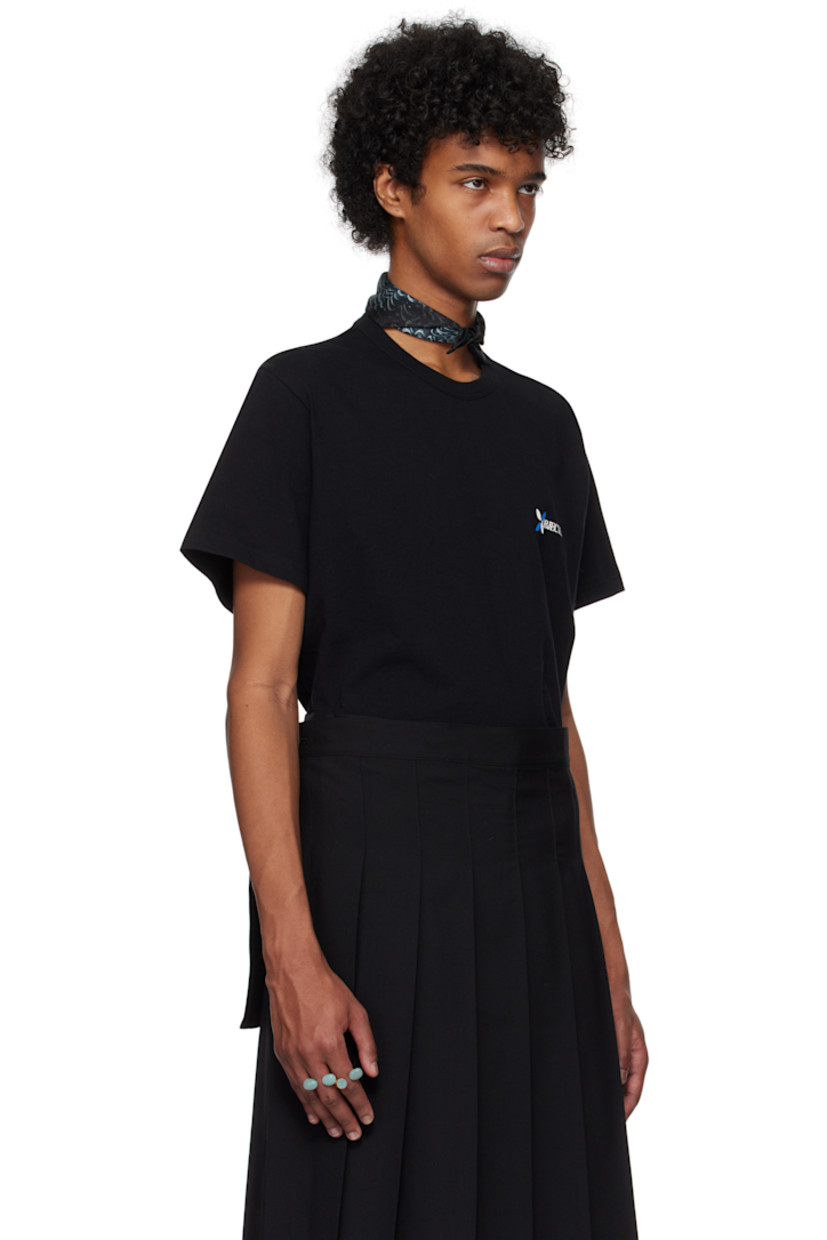 Cotton jersey T-shirt.

· Rib-knit crewneck
· Graphic and text printed at chest
· Graphics and text printed at back

Supplier color: Black