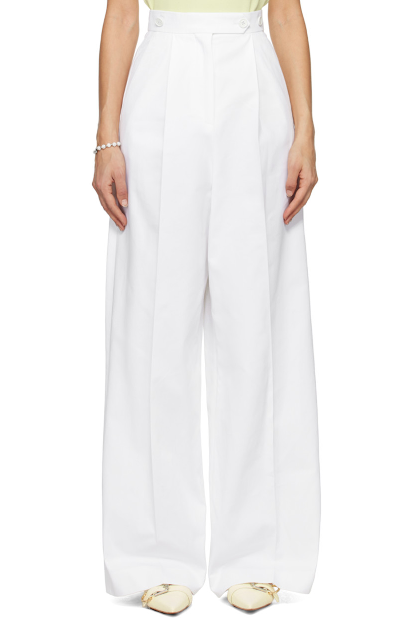 Cotton twill trousers.

· Button tabs at waistband
· Four-pocket styling
· Zip-fly
· Pleats at front
· Logo embroidered at leg
· Creased legs

Supplier color: White