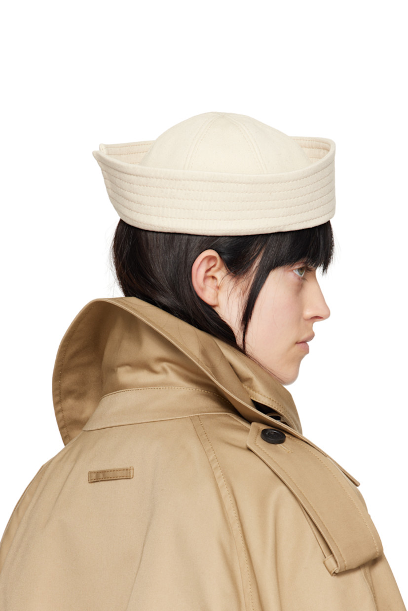 Non-stretch left-hand twill denim hat in off-white.

· Logo embroidered at quilted brim
· Cotton twill lining

Supplier color: Light beige