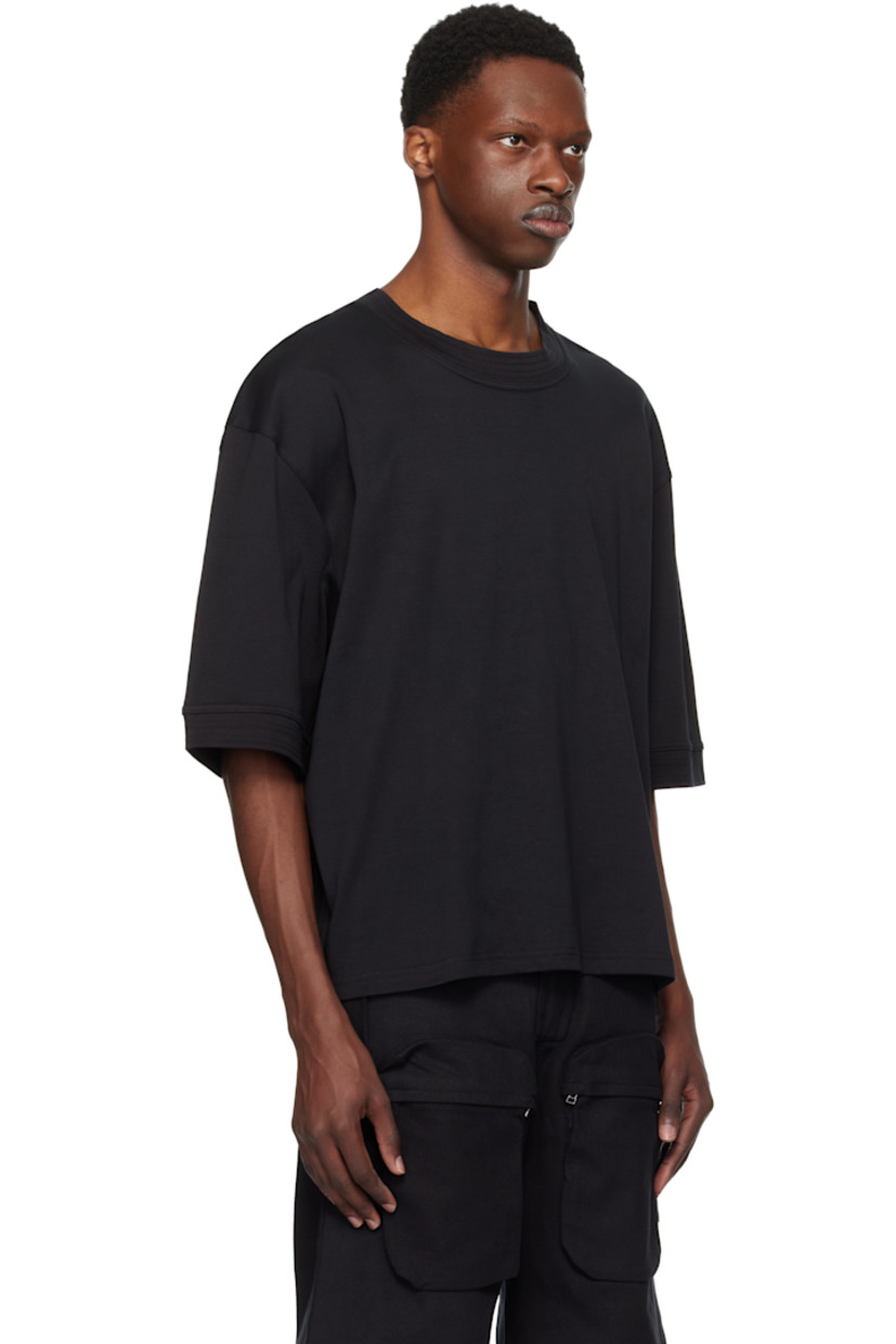 Cotton jersey T-shirt.

· Quilted crewneck and cuffs
· Dropped shoulders

Supplier color: Tcx