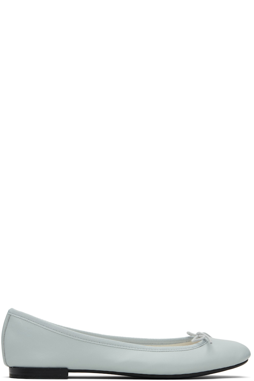 Grained leather ballerina flats.

· Bow accent at vamp
· Grosgrain trim at collar
· Twill lining
· Stacked leather heel with rubber injection
· Rubber sole

Supplier color: Artemisia grey