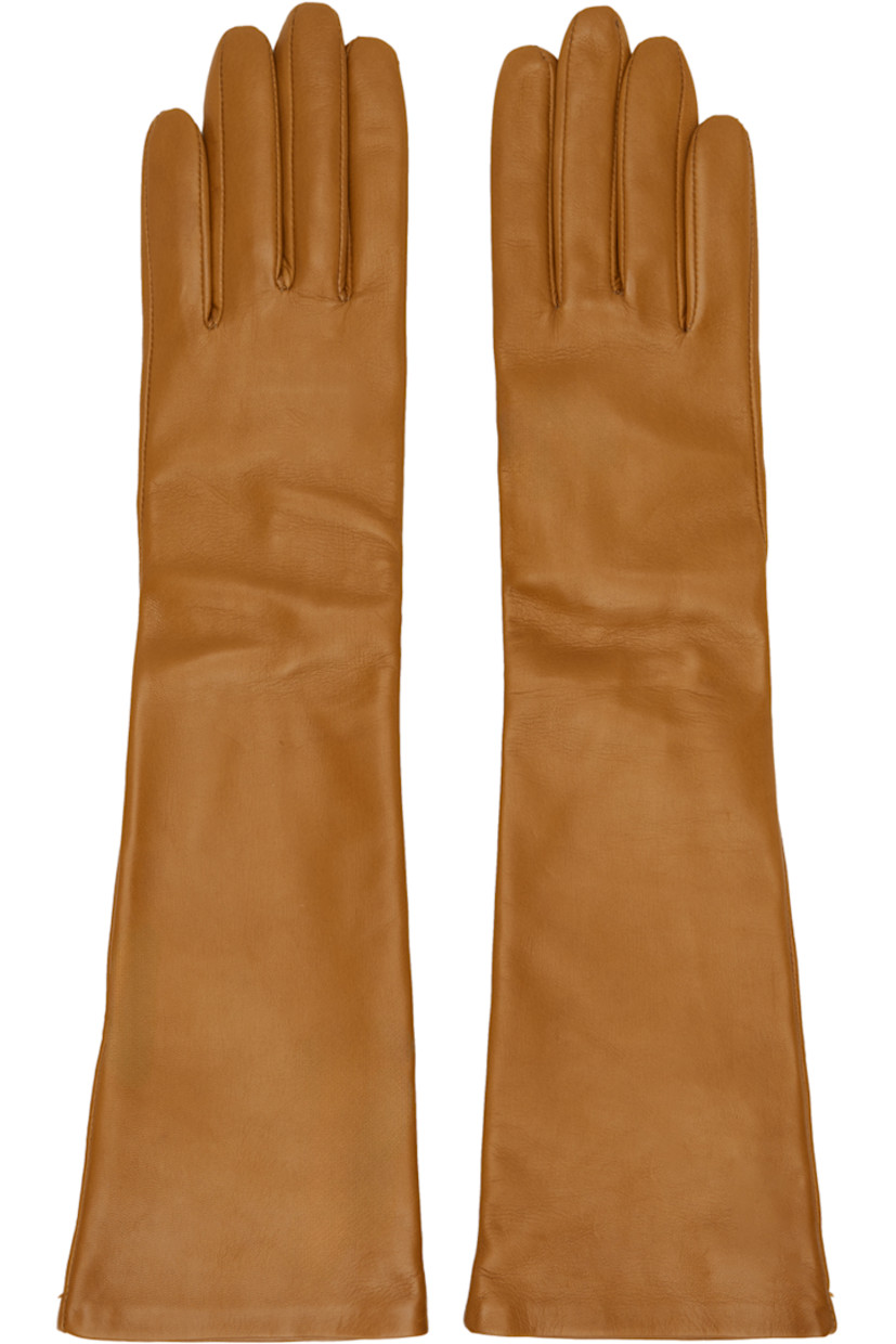 Nappa leather gloves in tan.

· Gathering and embossed logo at cuff
· Touchscreen compatible index finger
· Silk jersey lining

Supplier color: Cognac