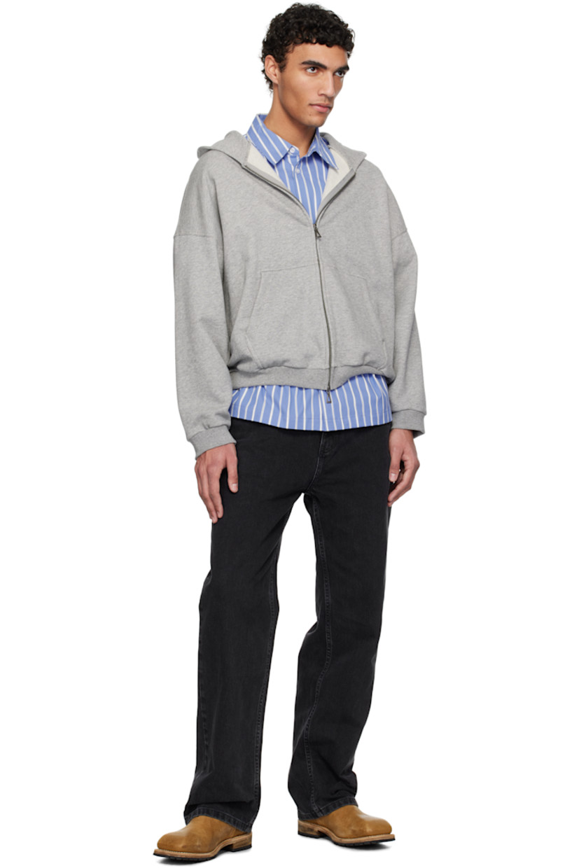 Straight-leg non-stretch denim jeans. 

· Belt loops
· Five-pocket styling
· Zip fly
· Leather logo patch at back waistband
· Topstitched logo at back pockets

Supplier color: Black
