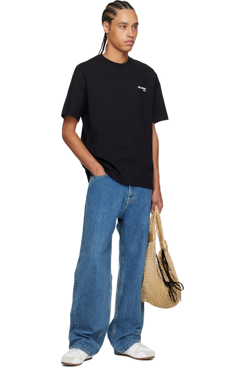 Organic cotton jersey T-shirt.

· Rib-knit crewneck
· Logo printed at chest

Supplier color: Black