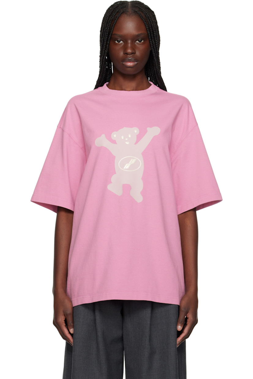 Cotton jersey T-shirt.

· Rib-knit crewneck
· Logo graphic printed at front
· Dropped shoulders
· Graphic printed at back
· Rubberized logo patch at back

Supplier color: Pink