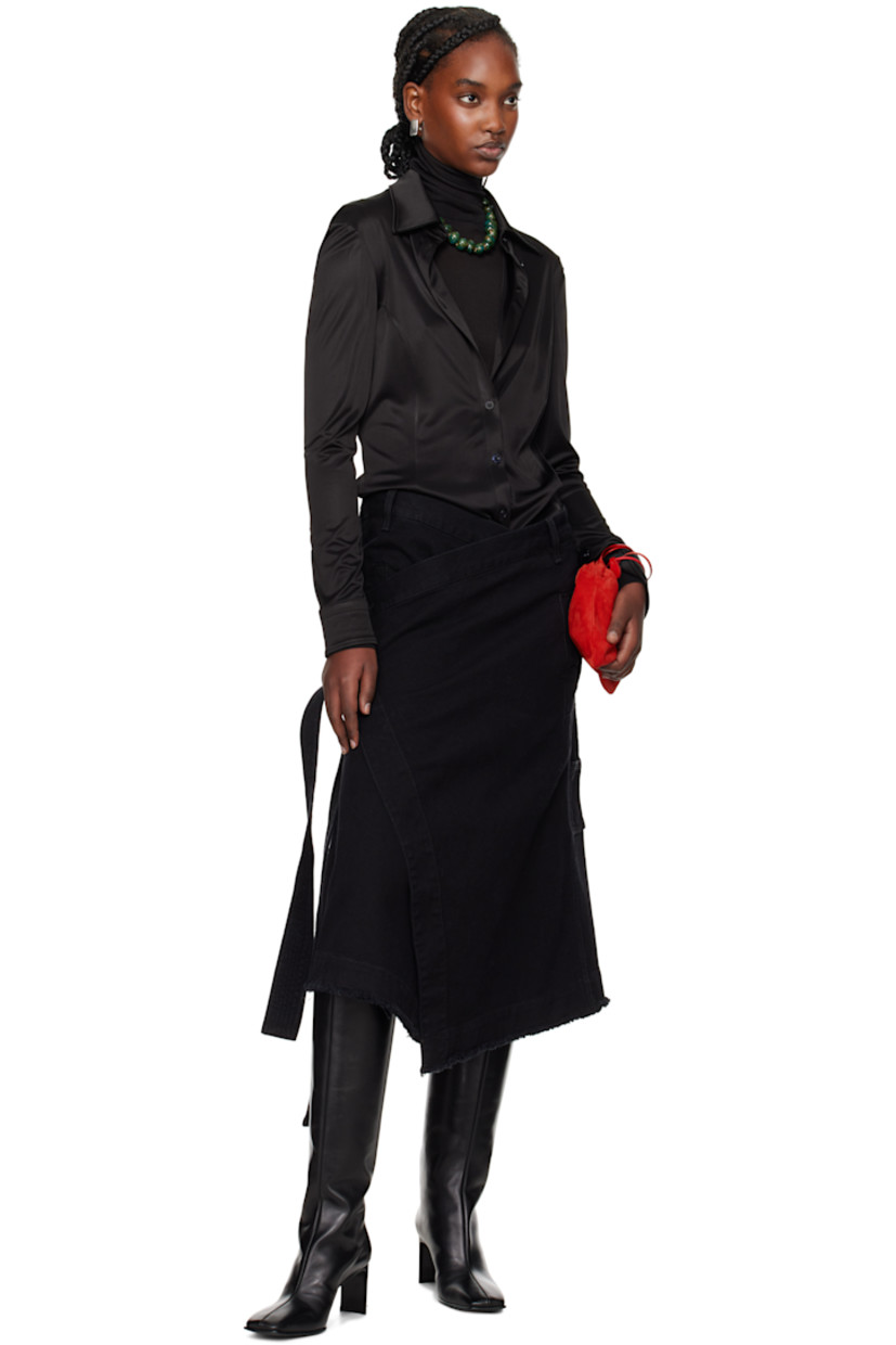 Loose-fit non-stretch denim midi skirt. 

· Wrap construction
· Belt loops
· Four-pocket styling
· Adjustable button closure
· Self-tie fastening
· Frayed edge at hem
· Patch pockets at side seam
· Logo patch at back waistband
· Logo-engraved silver-tone hardware 

Supplier color: Black rinse