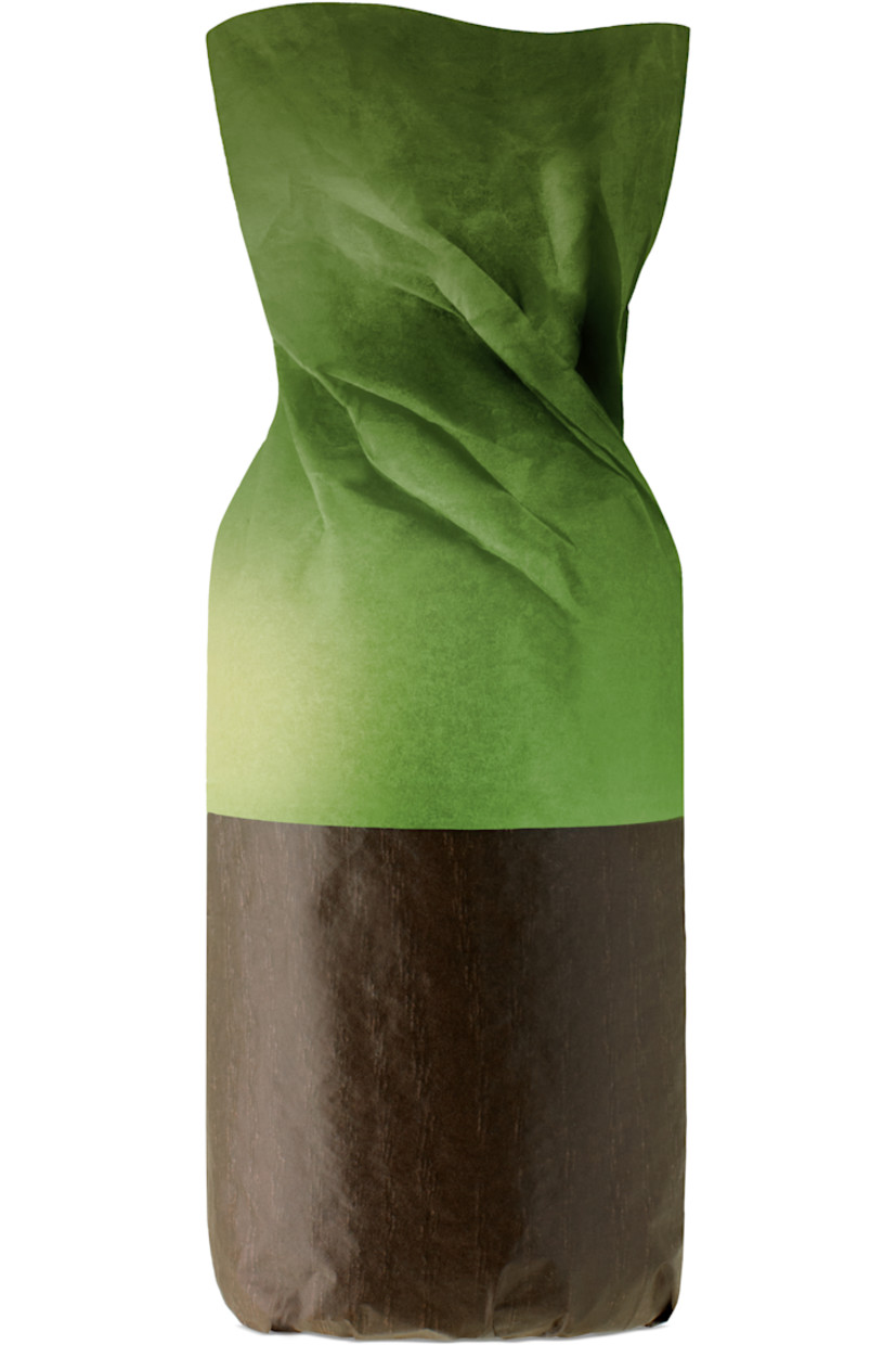Eau de parfum refill with aromatic scents.

· Top notes: bergamot, cedar leaves
· Heart notes: sage incense, patchouli
· Base notes: vetiver, musk
· Perfumer: Nicolas Bonneville
· Vegan
· FSC- and PEFC-certified

Alcohol Denat., Parfum (Fragrance), Aqua (Water), Butyl Methoxydibenzoylmethane, Linalool, Geraniol, Limonene, Farnesol, Citral, Eugenol, Alcohol Of Vegetal Origin 80% Vol.