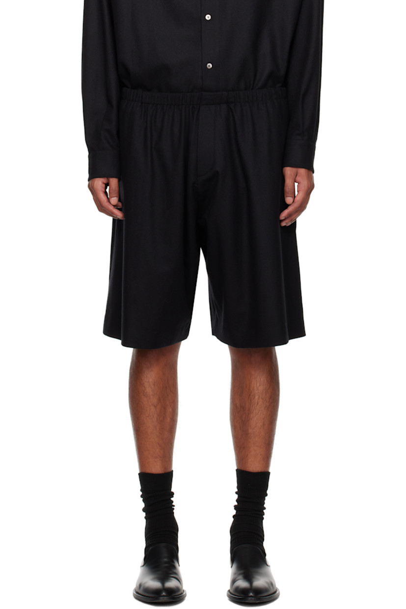 Sheep wool- and goat cashmere-blend flannel shorts. 

· Elasticized waistband
· Three-pocket styling
· Mock fly

Supplier color: Black