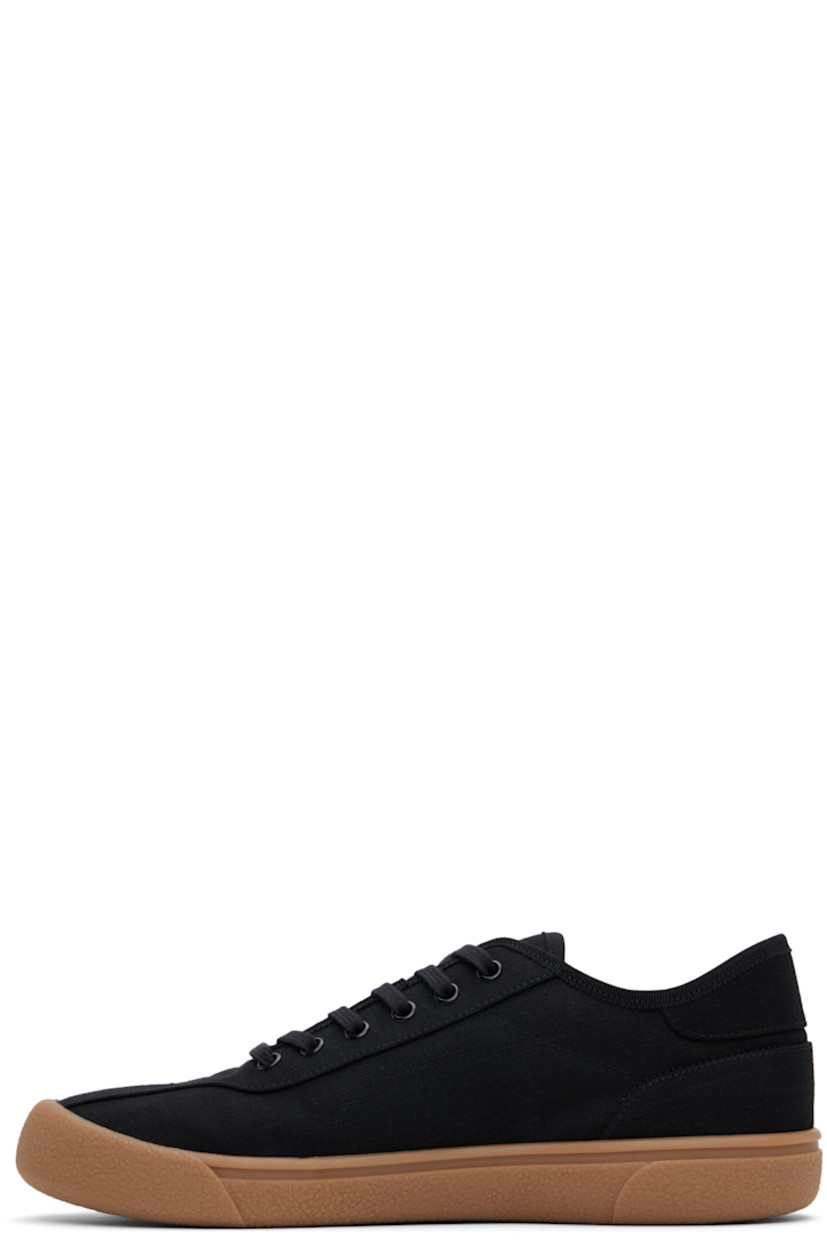 Low-top viscose- and linen-blend canvas sneakers in black.

· Lace-up closure
· Fleece lining
· Crêpe rubber midsole
· Rubber sole

Supplier color: Black