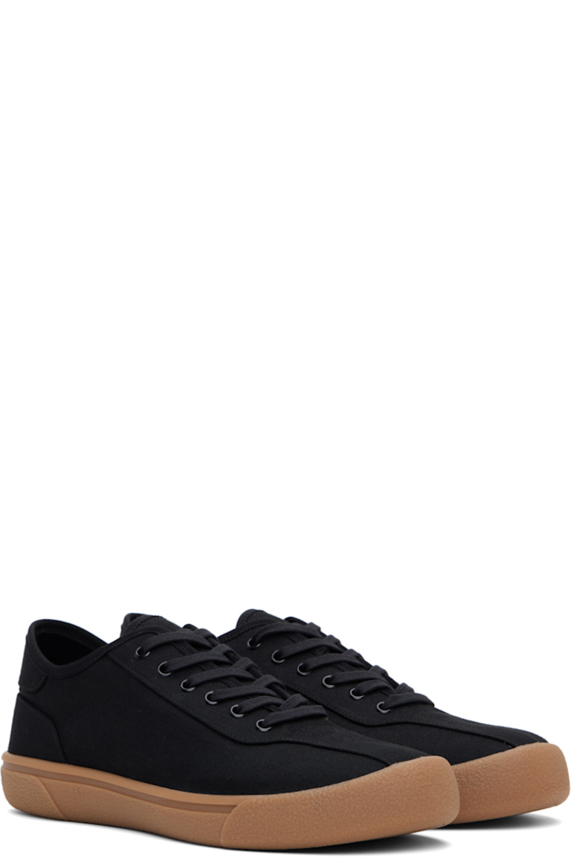 Low-top viscose- and linen-blend canvas sneakers in black.

· Lace-up closure
· Fleece lining
· Crêpe rubber midsole
· Rubber sole

Supplier color: Black