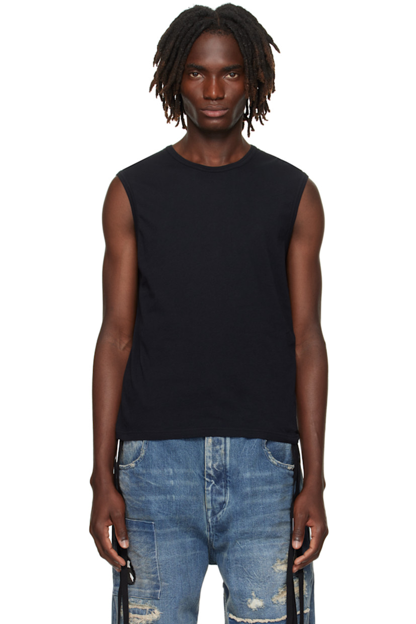 Cotton jersey tank top.

· Rib-knit scoop neck and armscyes
· Adjustable grosgrain straps at hem
· Graphic printed at back

Supplier color: Black