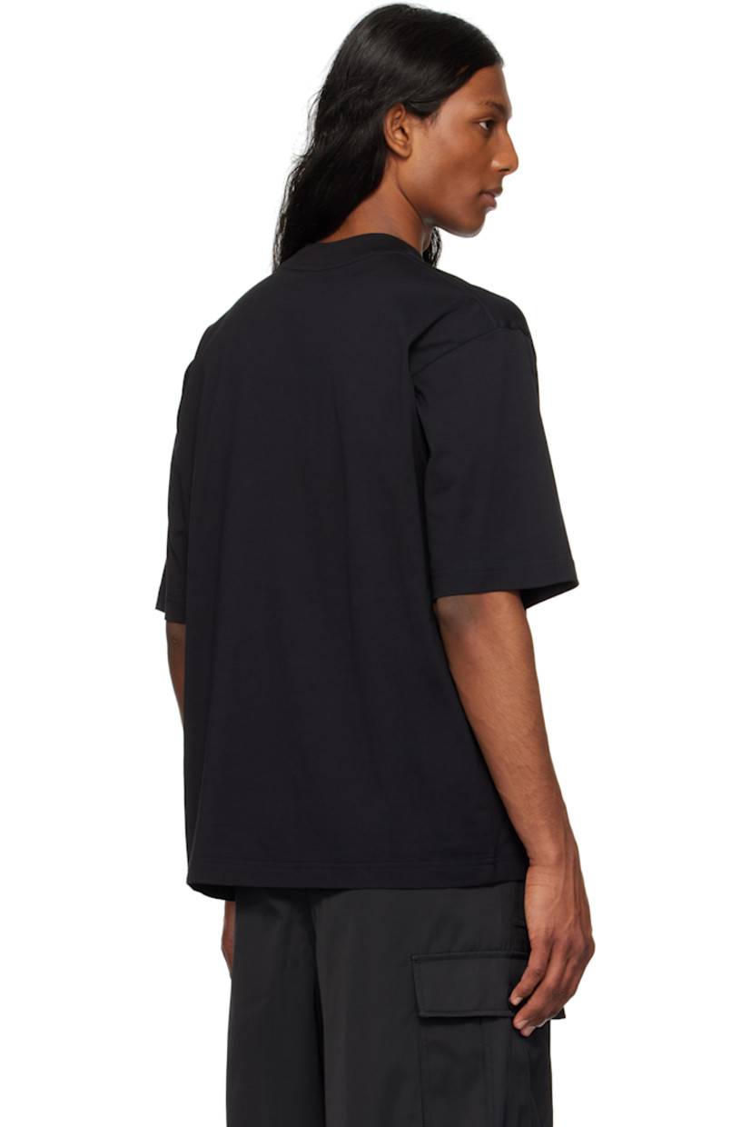 Organic cotton jersey T-shirt.

· Rib-knit crewneck
· Graphic printed at front
· Screen-printed textured detailing at front
· Dropped shoulders

Part of the Fragments of Beauty capsule.

Supplier color: Black