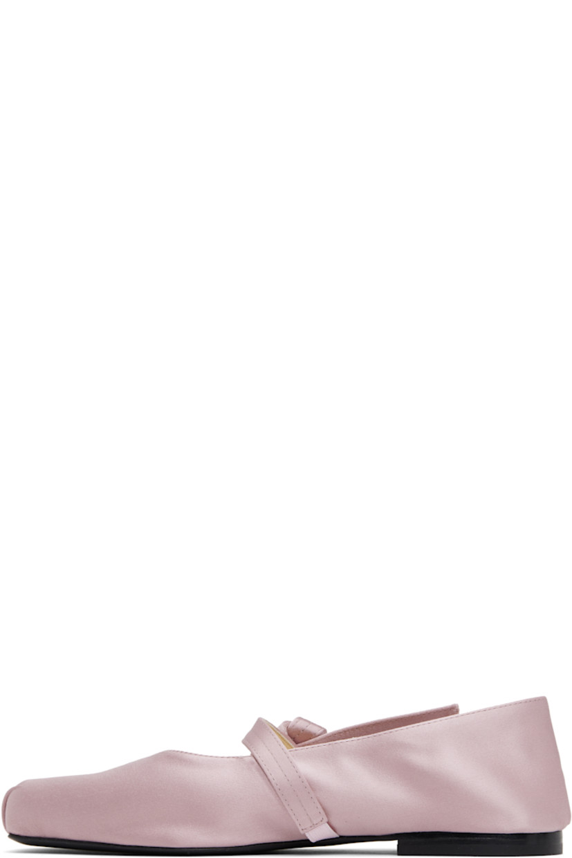 Silk satin ballerina flats in pink.

· Gathering at square toe
· Knotted bow at partially elasticized strap
· Buffed leather lining
· Rubber injection at heel
· Polished leather sole

Supplier color: Faded pink