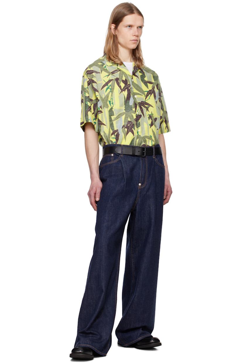 Plain-woven cotton- and linen-blend shirt. Graphic pattern printed throughout. 

· Spread collar
· Button closure 
· Vented side seams
· Dropped shoulders
· Inverted box pleat at back

Supplier color: Absinthe