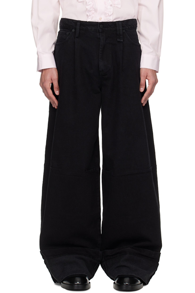 Wide-leg non-stretch denim jeans.

· Belt loops
· Five-pocket styling
· Zip fly
· Pleats at front
· Rolled cuffs
· Crystal-cut accents at hammer loop
· Logo patch at back waistband

Supplier color: Black/Jet