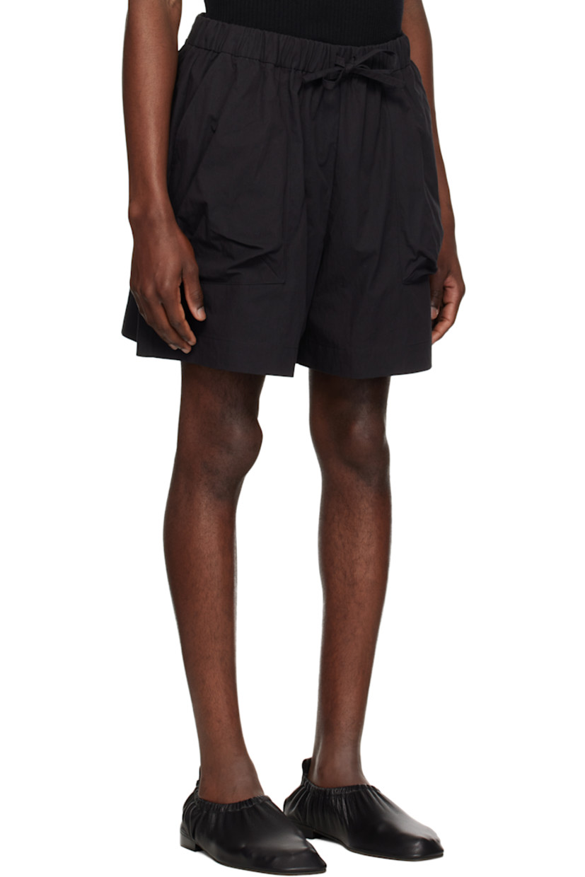 Loose-fit waxed cotton poplin shorts. 

· Drawstring at elasticized waistband
· Two-pocket styling

Supplier color: Charcoal