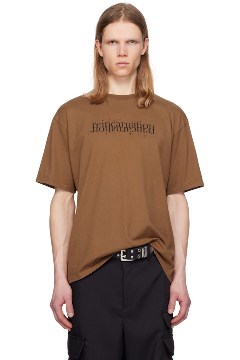Cotton jersey T-shirt. 

· Rib-knit crewneck
· Text printed at chest
· Dropped shoulders
· Graphic printed at back

Supplier color: Brown