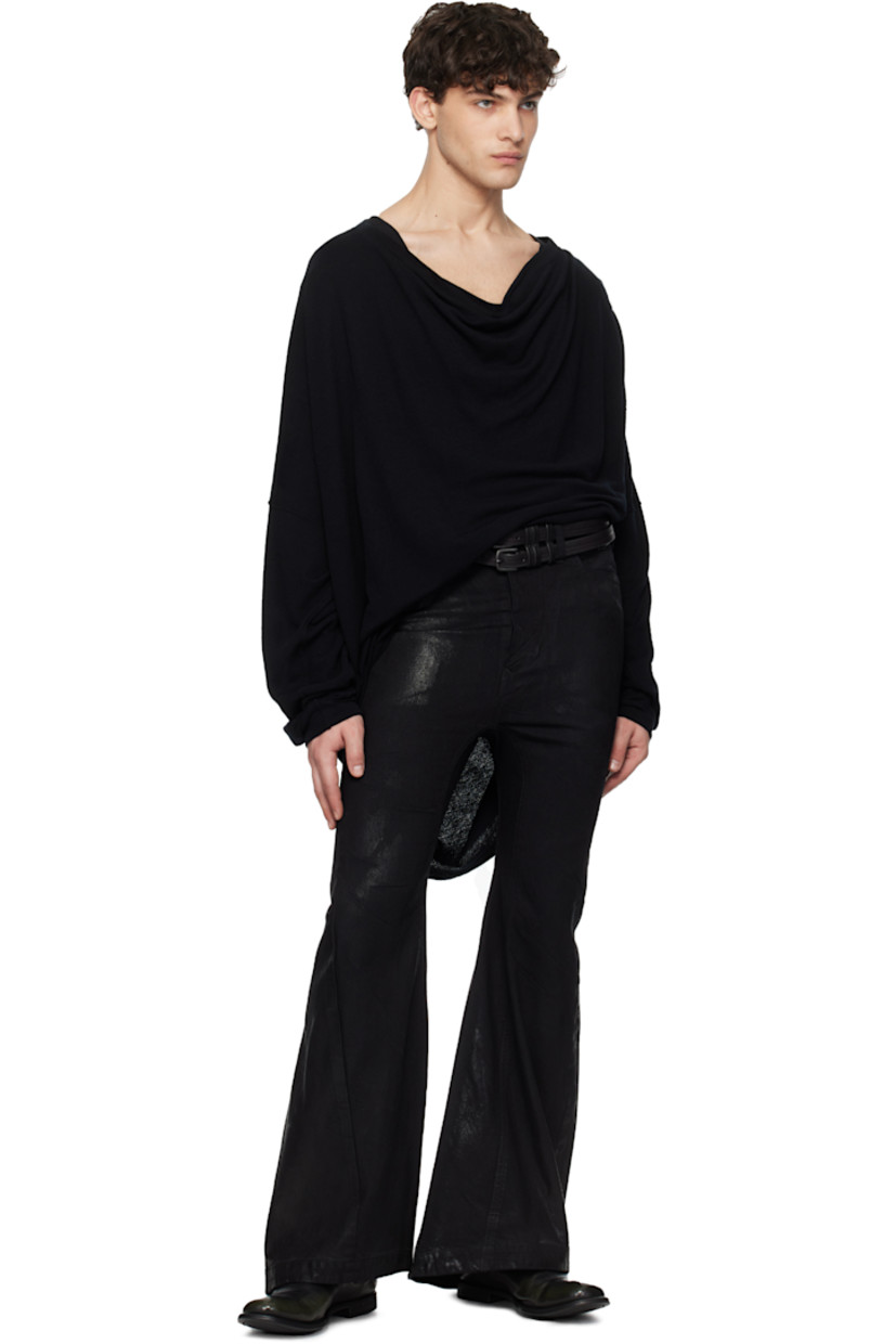 Flared foil-coated 10 oz non-stretch denim jeans.

· Belt loops
· Five-pocket styling
· Button-fly

Supplier color: Black