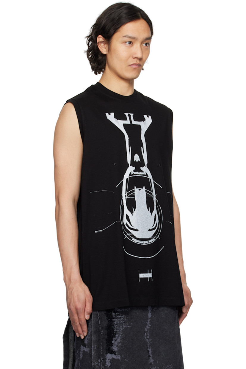 Cotton jersey T-shirt. 

· Rib-knit crewneck 
· Logo graphic printed at front

Supplier color: Black
